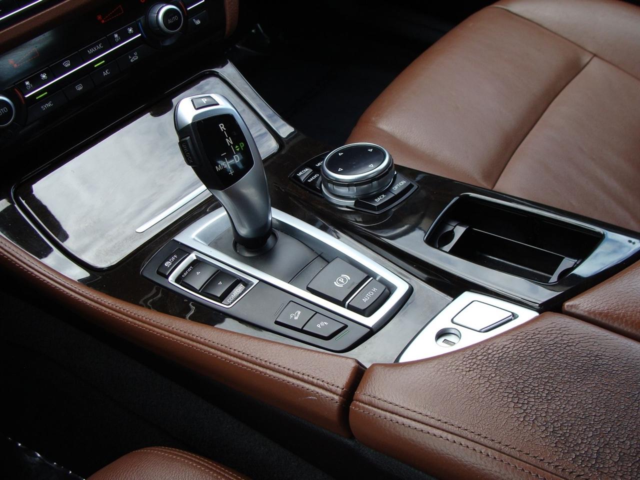 BMW 5 Series 4dr Sdn 535i xDrive AWD 2014