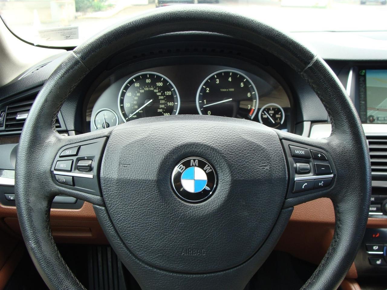 BMW 5 Series 4dr Sdn 535i xDrive AWD 2014