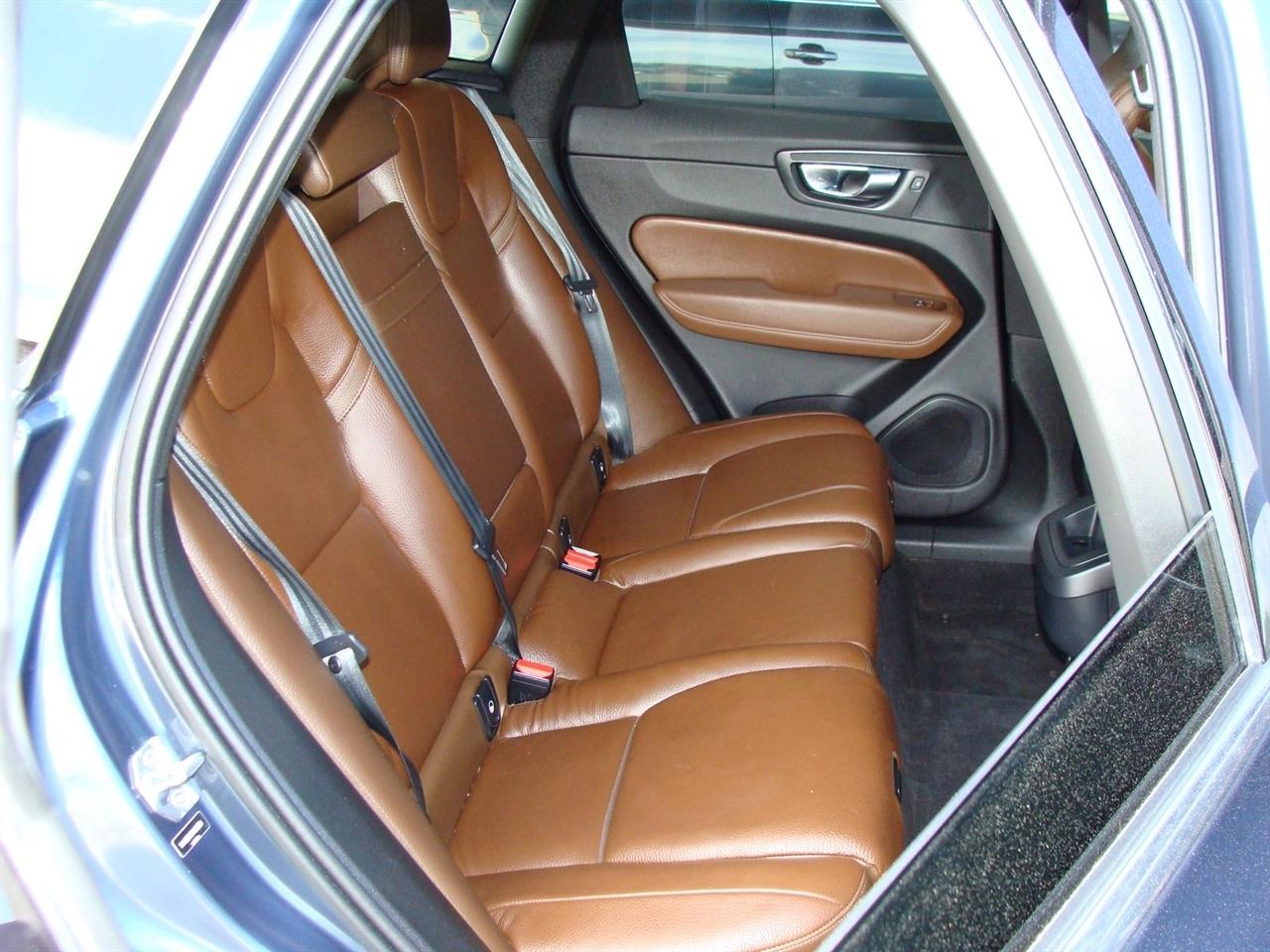Volvo XC60 T5 AWD Momentum 2021
