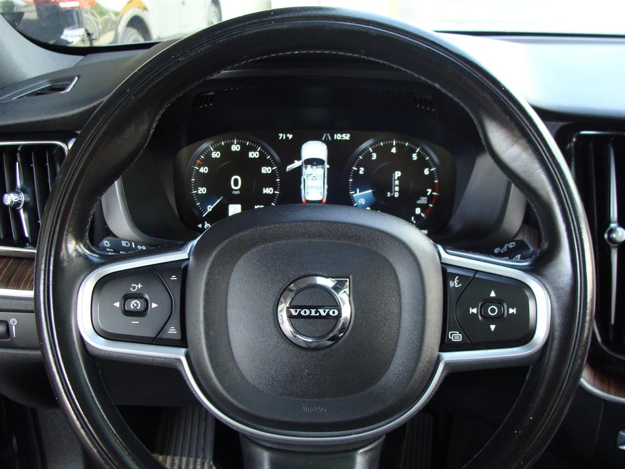 Volvo XC60 T5 AWD Momentum 2021
