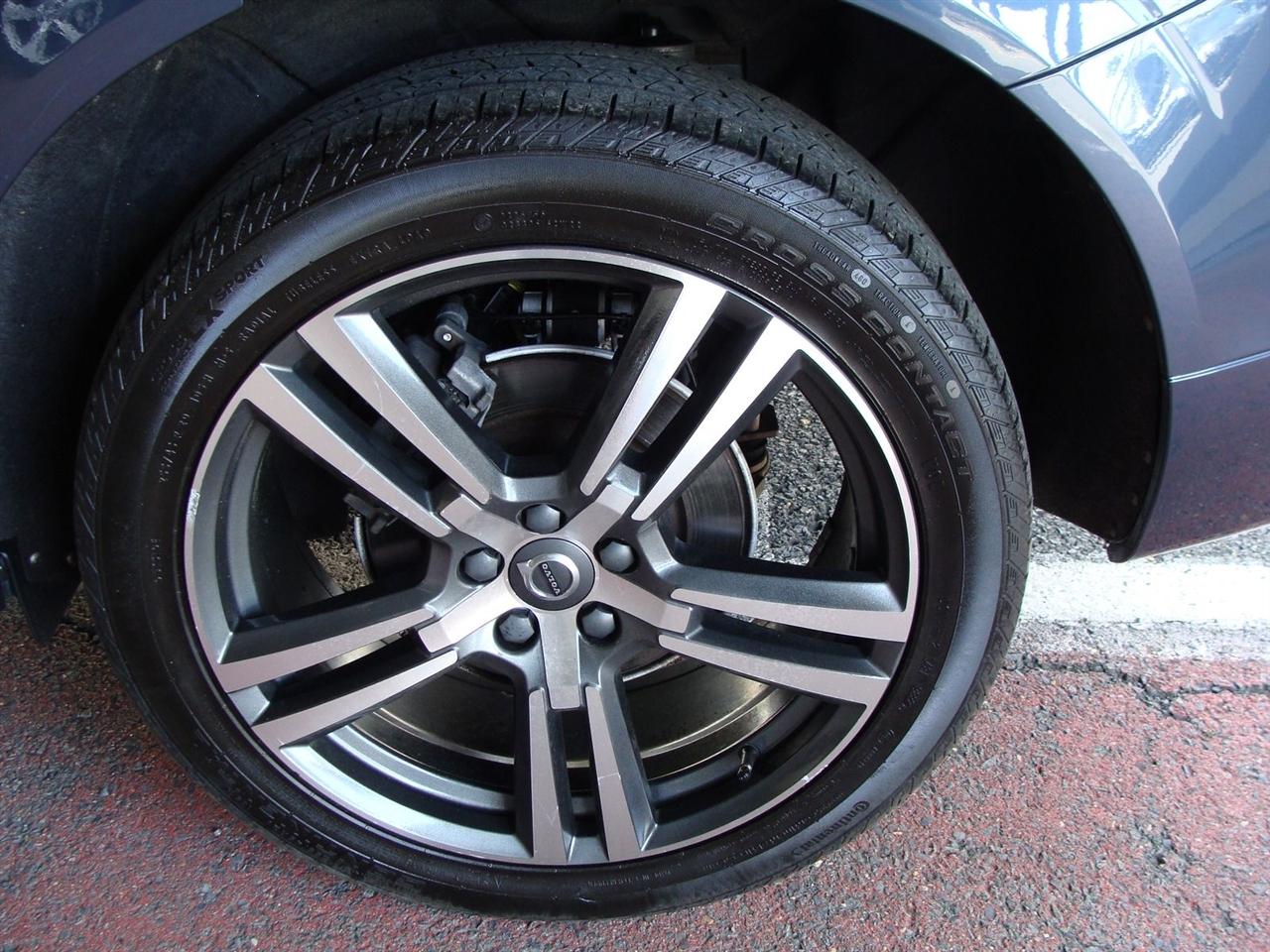 Volvo XC60 T5 AWD Momentum 2021
