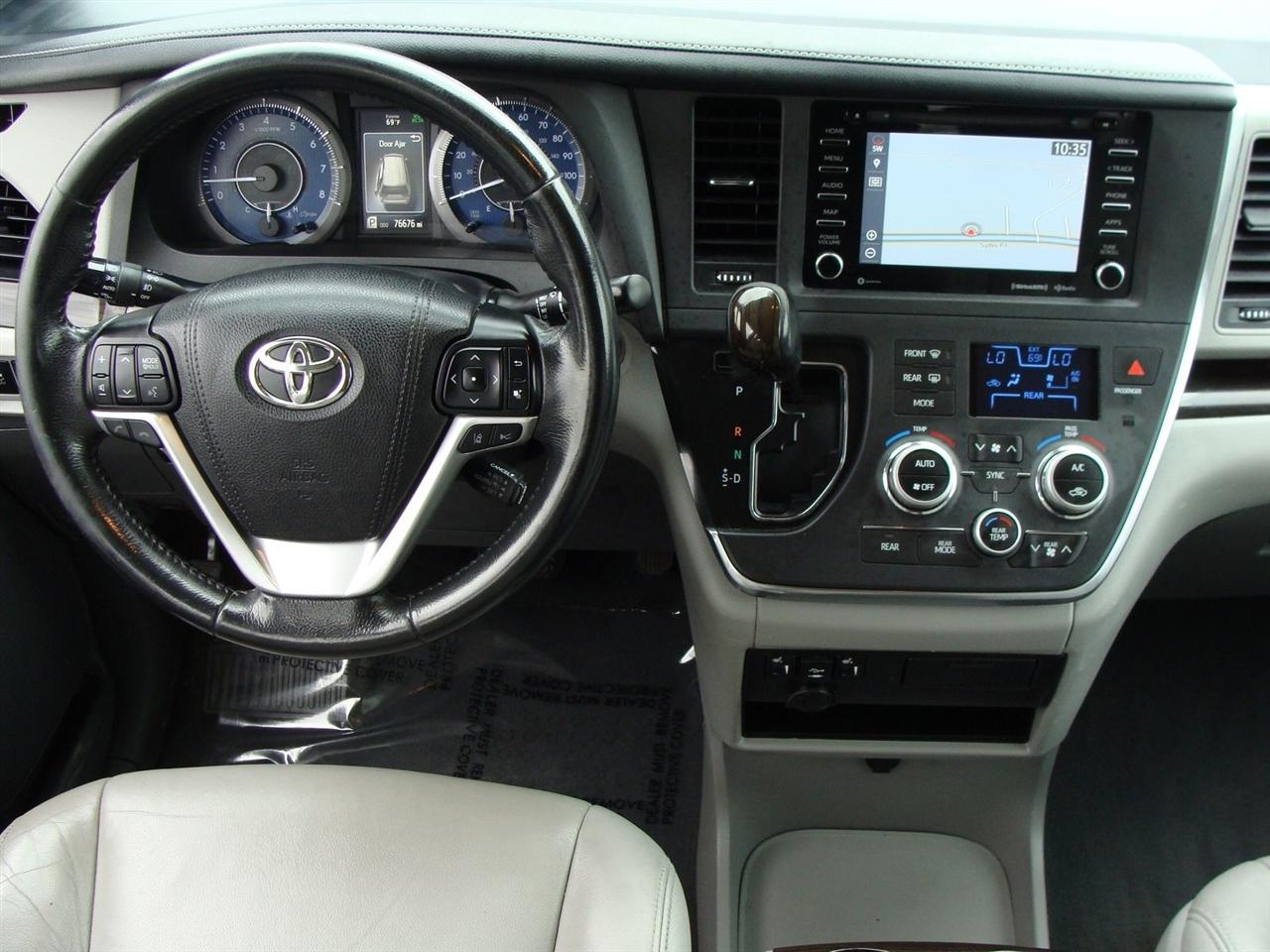 Toyota Sienna XLE Auto Access Seat FWD 7-Passenger (Natl) 2019