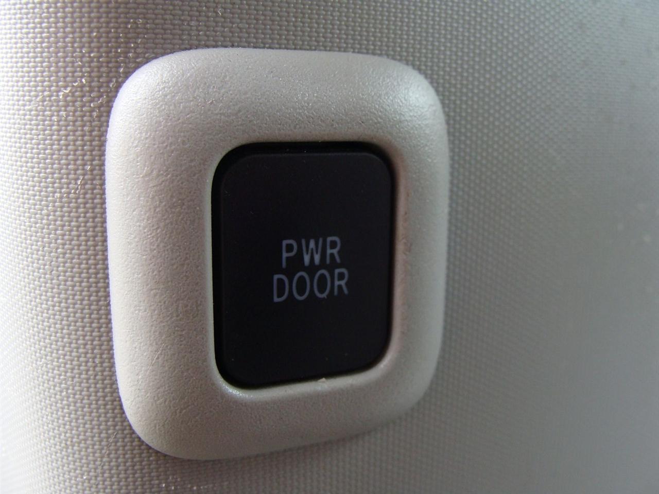 Toyota Sienna XLE Auto Access Seat FWD 7-Passenger (Natl) 2019