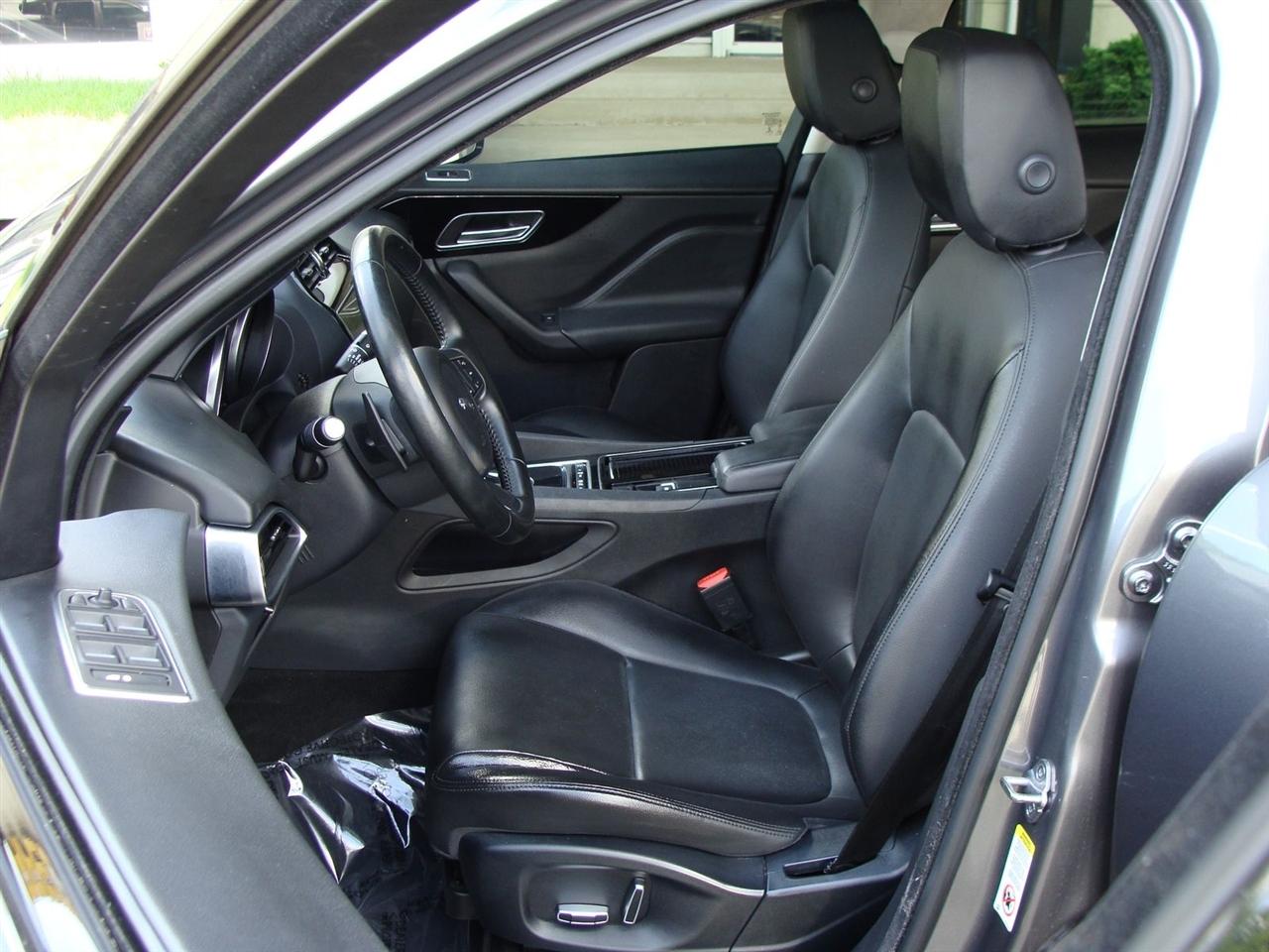 Jaguar F-Pace 25t Premium AWD 2019
