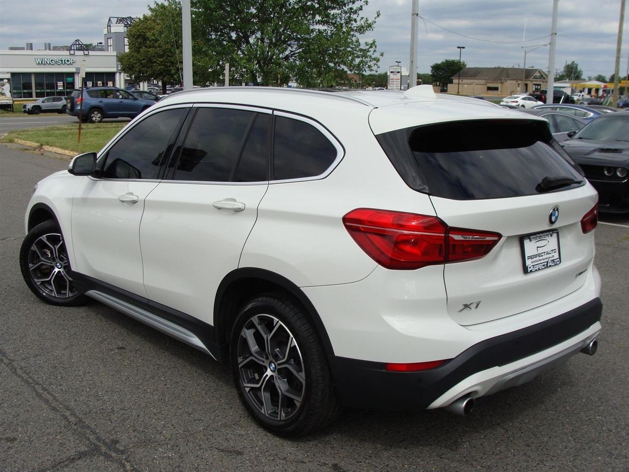 BMW X1 xDrive28i Sports Activity Vehicle 2021