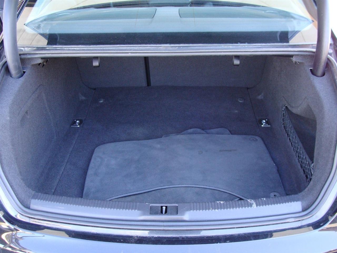Audi A4 4dr Sdn Man quattro 2.0T Premium Plus 2013