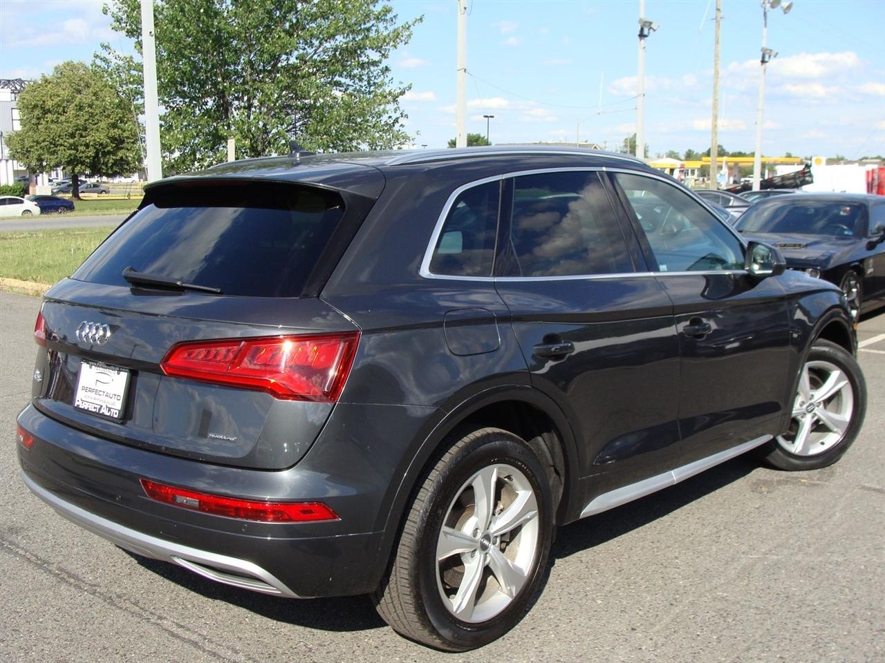 Audi Q5 Premium Plus 45 TFSI quattro 2020