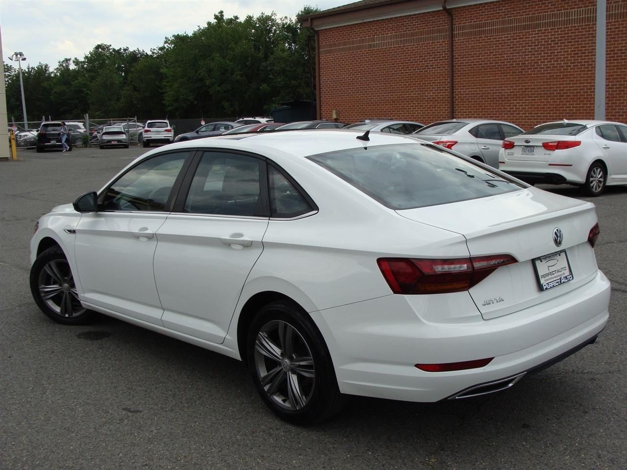 Volkswagen Jetta R-Line Auto w/SULEV 2019
