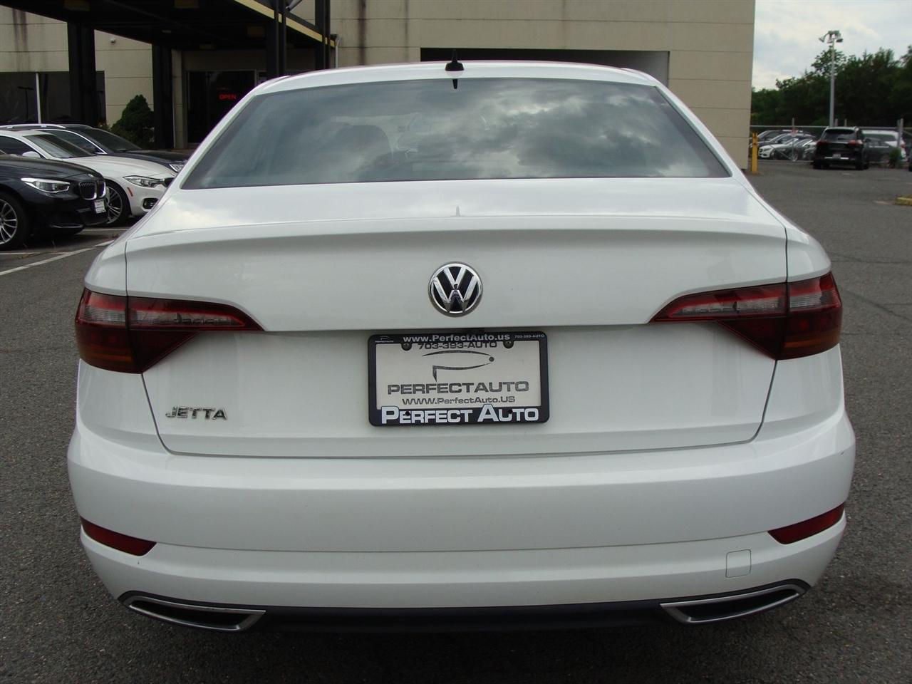 Volkswagen Jetta R-Line Auto w/SULEV 2019
