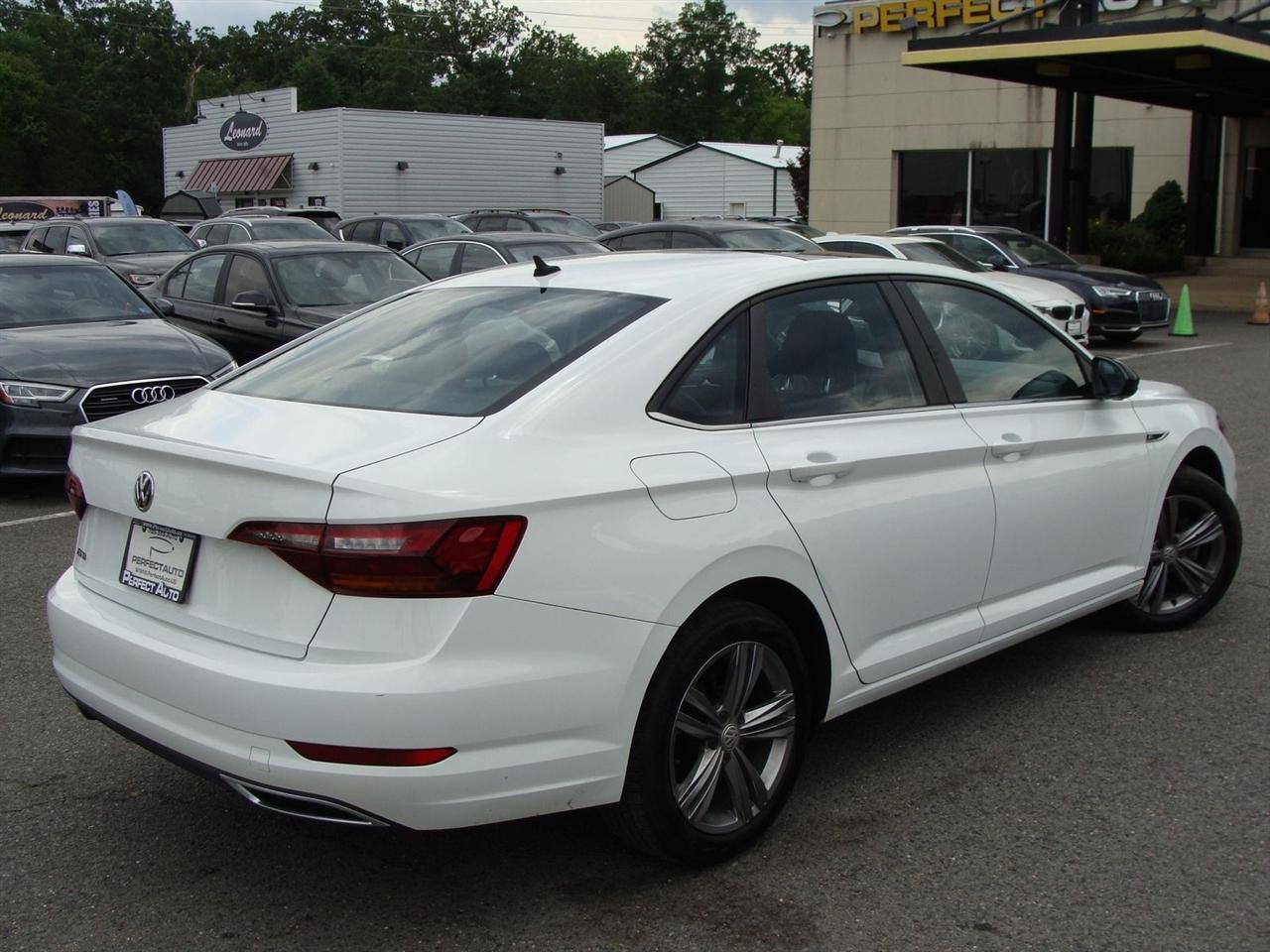 Volkswagen Jetta R-Line Auto w/SULEV 2019