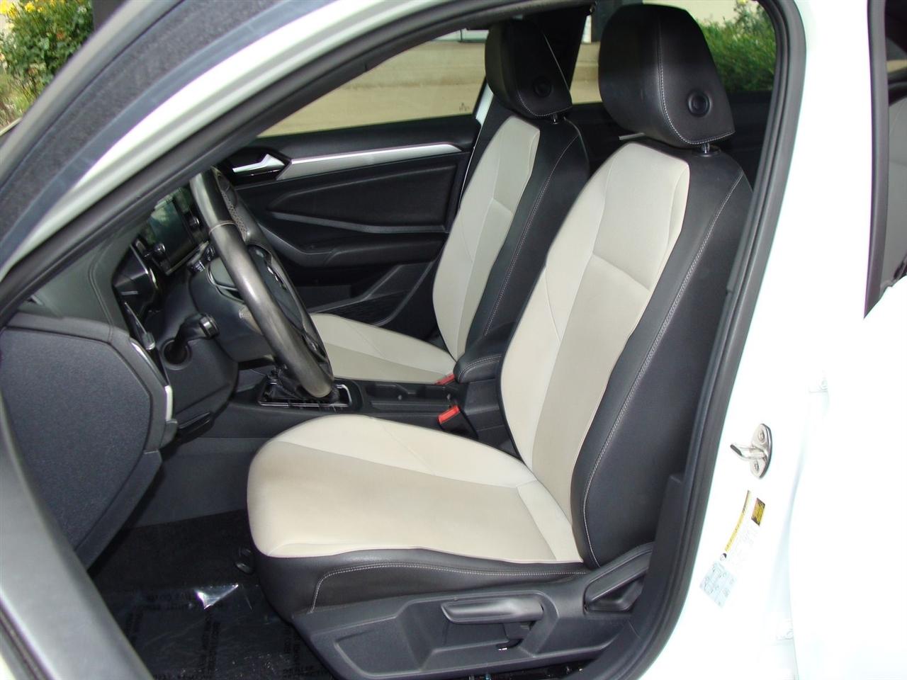 Volkswagen Jetta R-Line Auto w/SULEV 2019