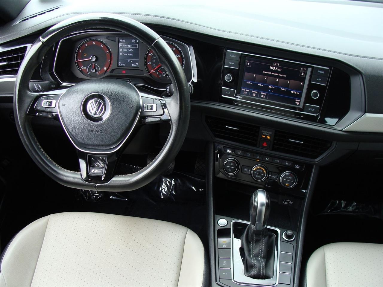 Volkswagen Jetta R-Line Auto w/SULEV 2019