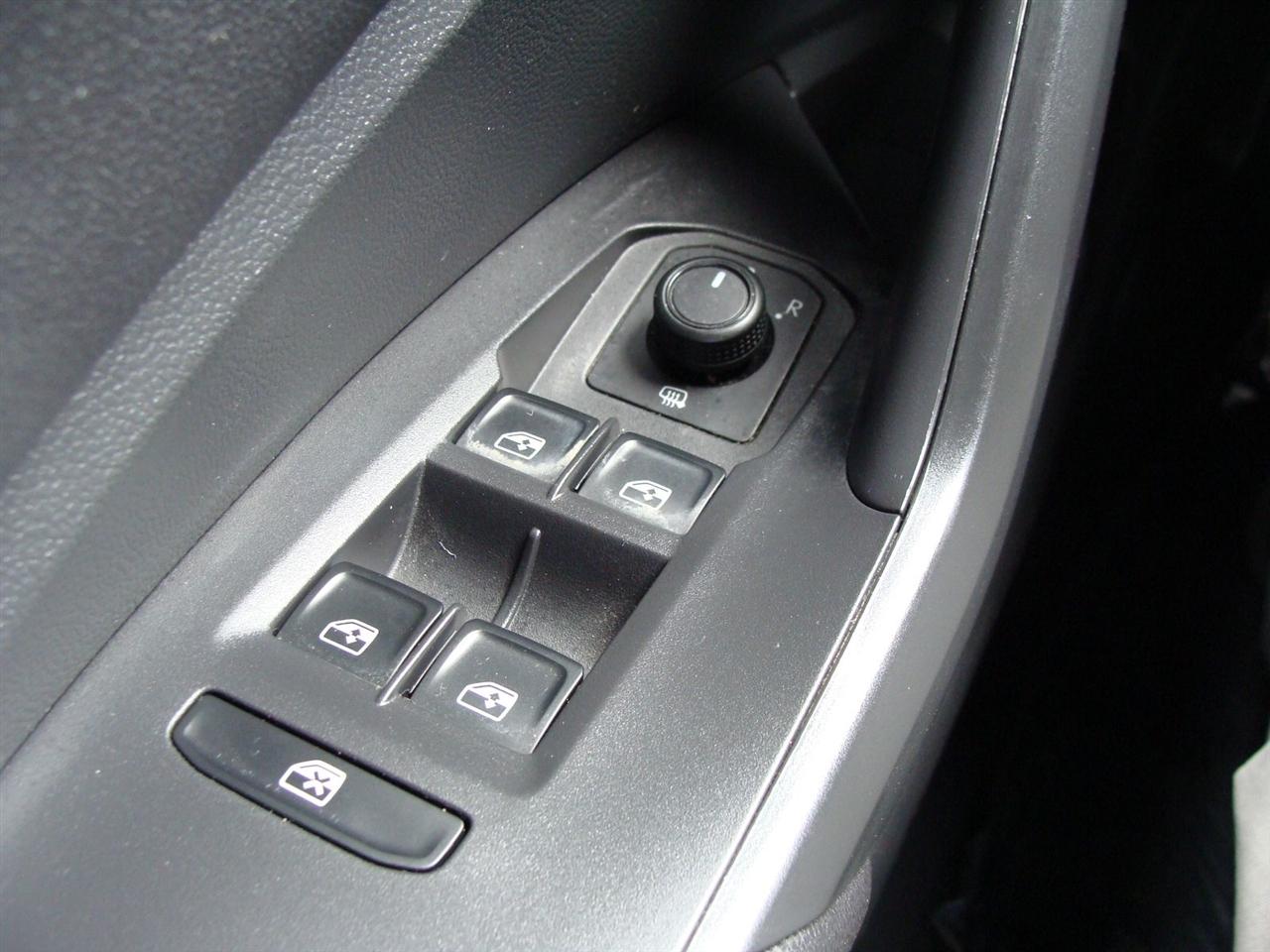Volkswagen Jetta R-Line Auto w/SULEV 2019