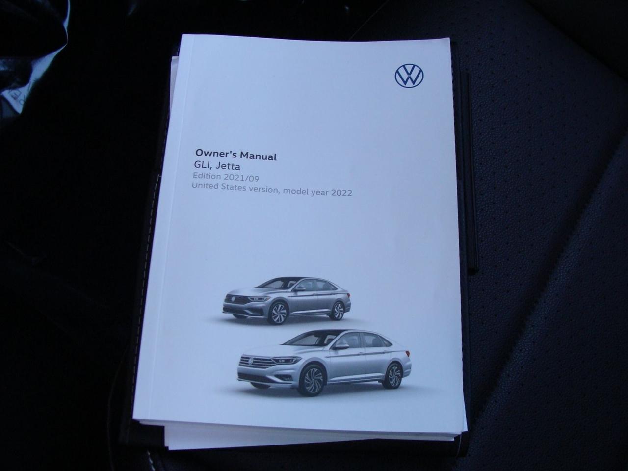 Volkswagen Jetta SE Auto 2022