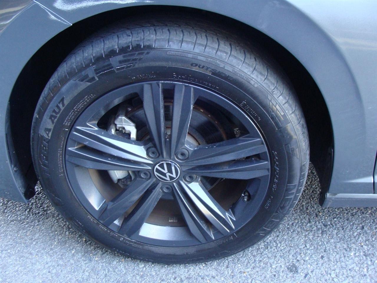 Volkswagen Jetta SE Auto 2022