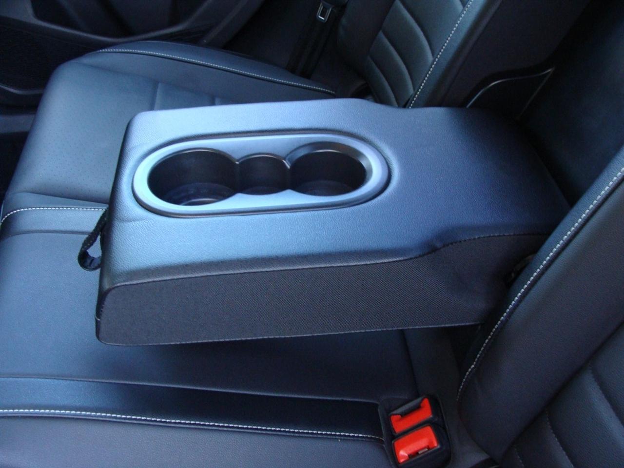 Volkswagen Jetta SE Auto 2022
