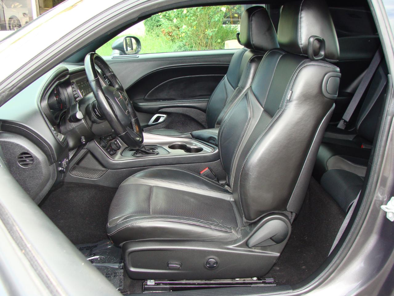 Dodge Challenger SXT RWD 2023