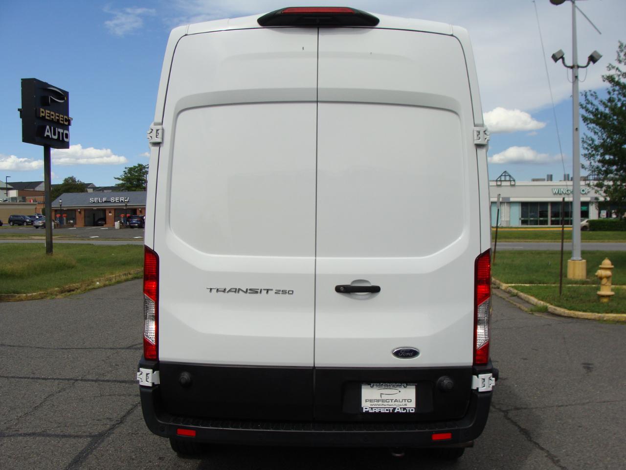 Ford Transit Cargo Van T-250 148" Hi Rf 9070 GVWR RWD 2020