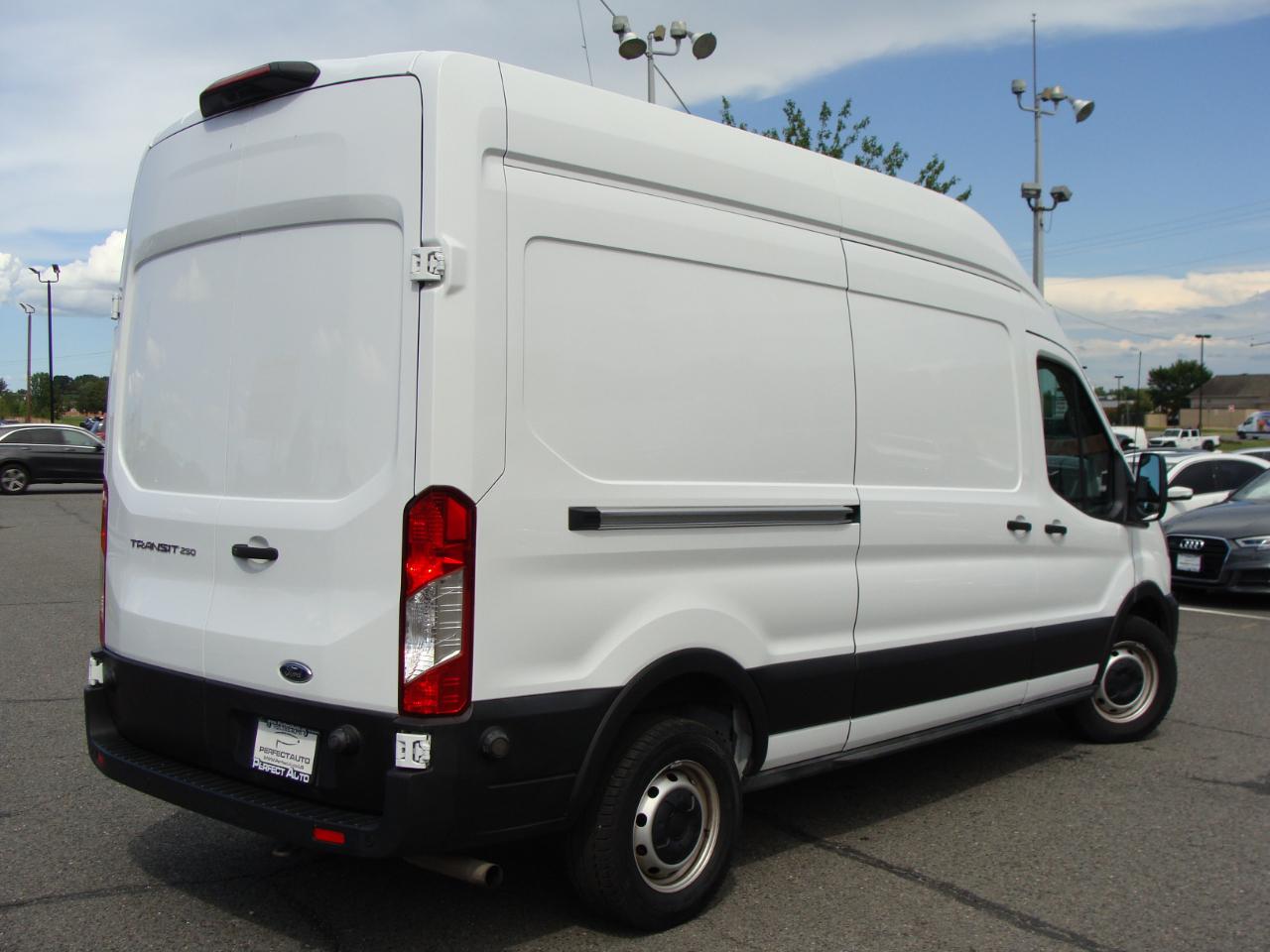Ford Transit Cargo Van T-250 148" Hi Rf 9070 GVWR RWD 2020