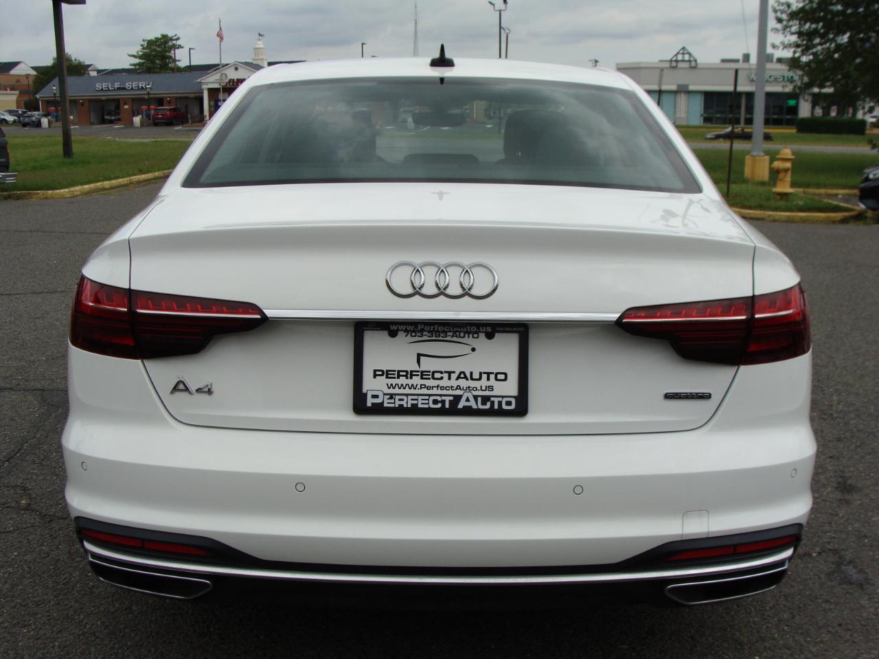 Audi A4 Sedan Premium 40 TFSI quattro 2021