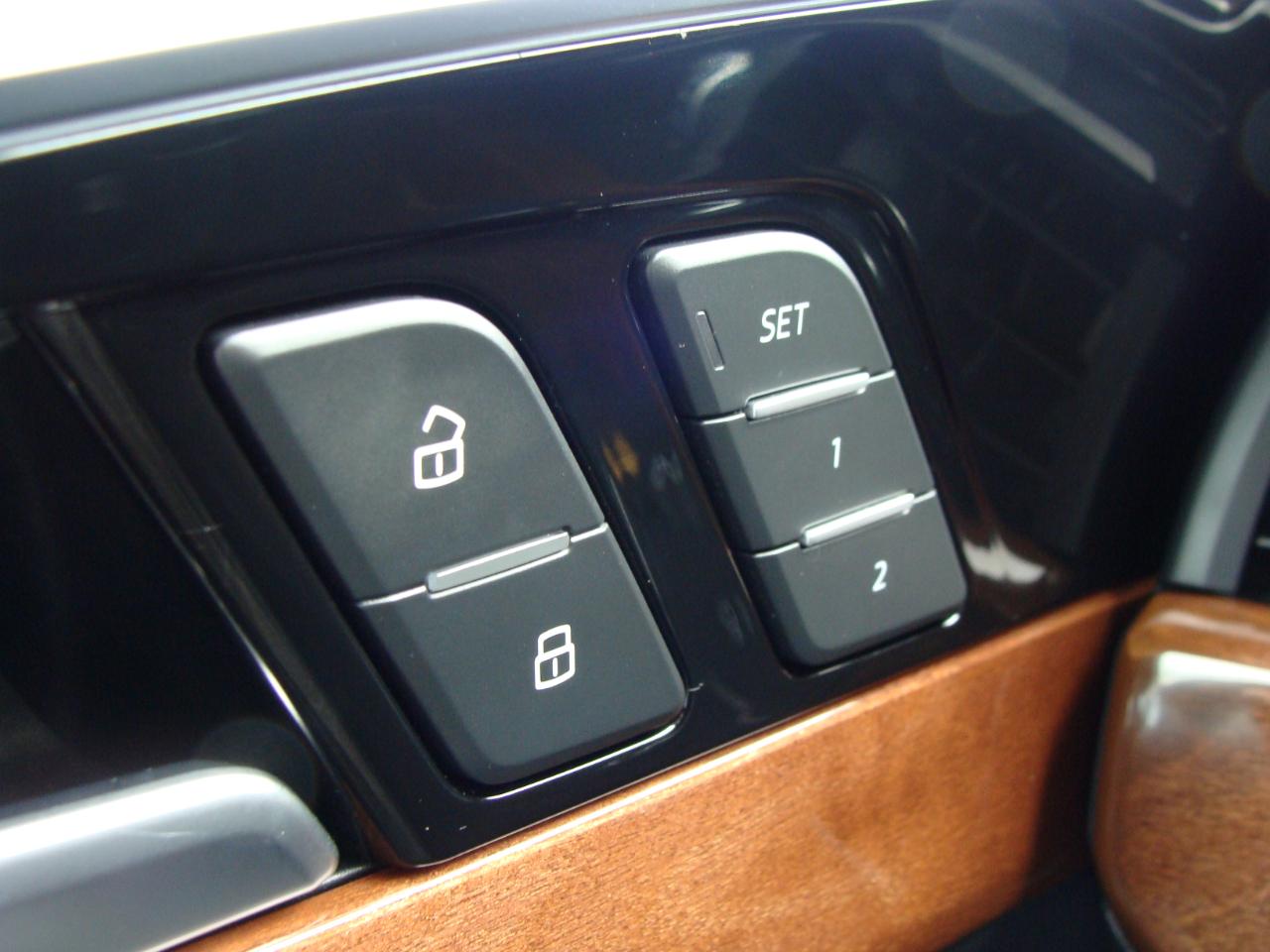 Audi A4 Sedan Premium 40 TFSI quattro 2021