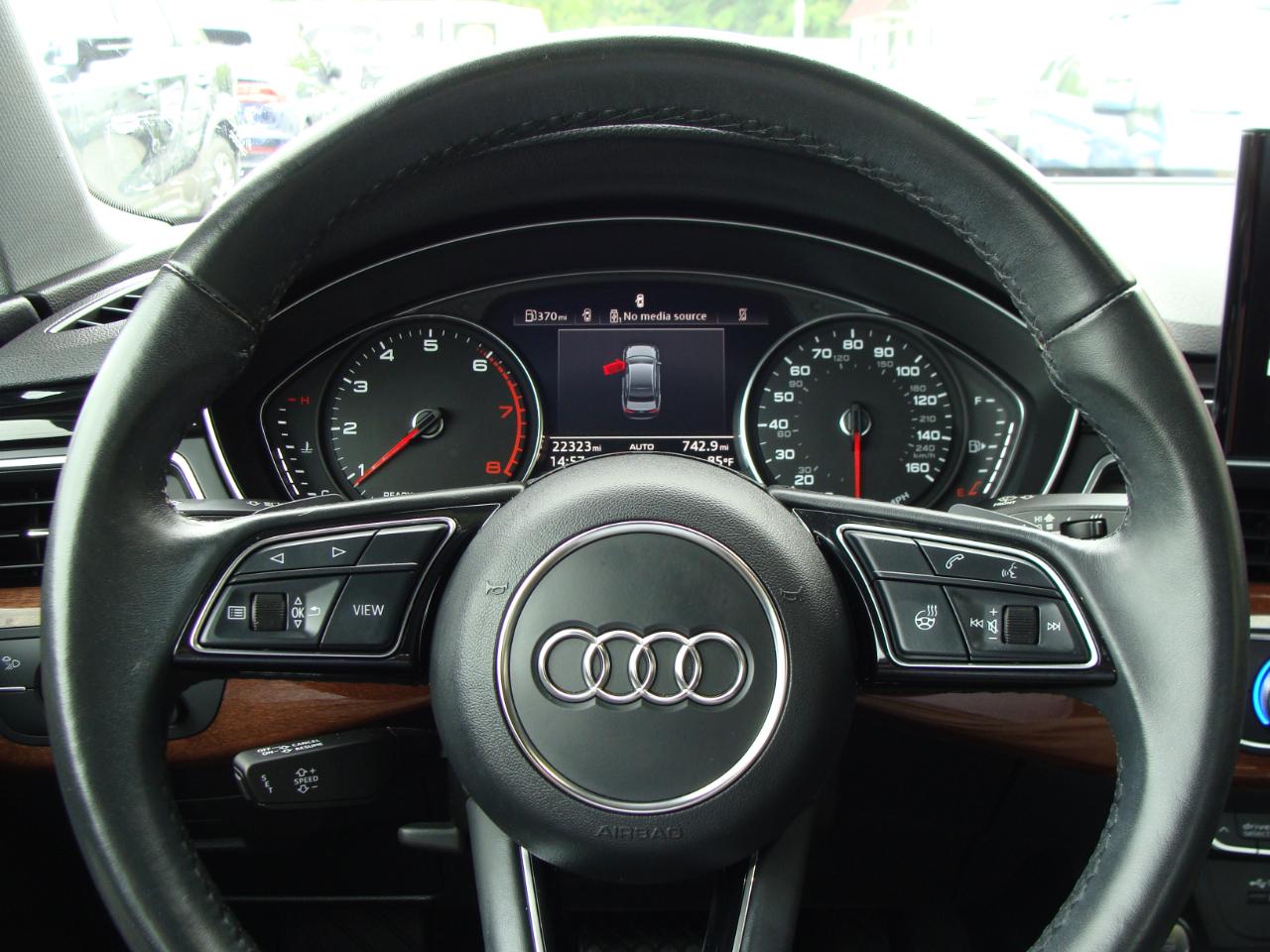 Audi A4 Sedan Premium 40 TFSI quattro 2021