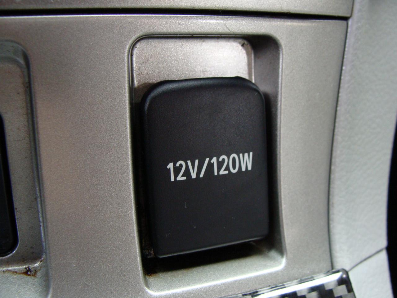 Toyota Highlander 4WD 4dr V6 (Natl) 2013