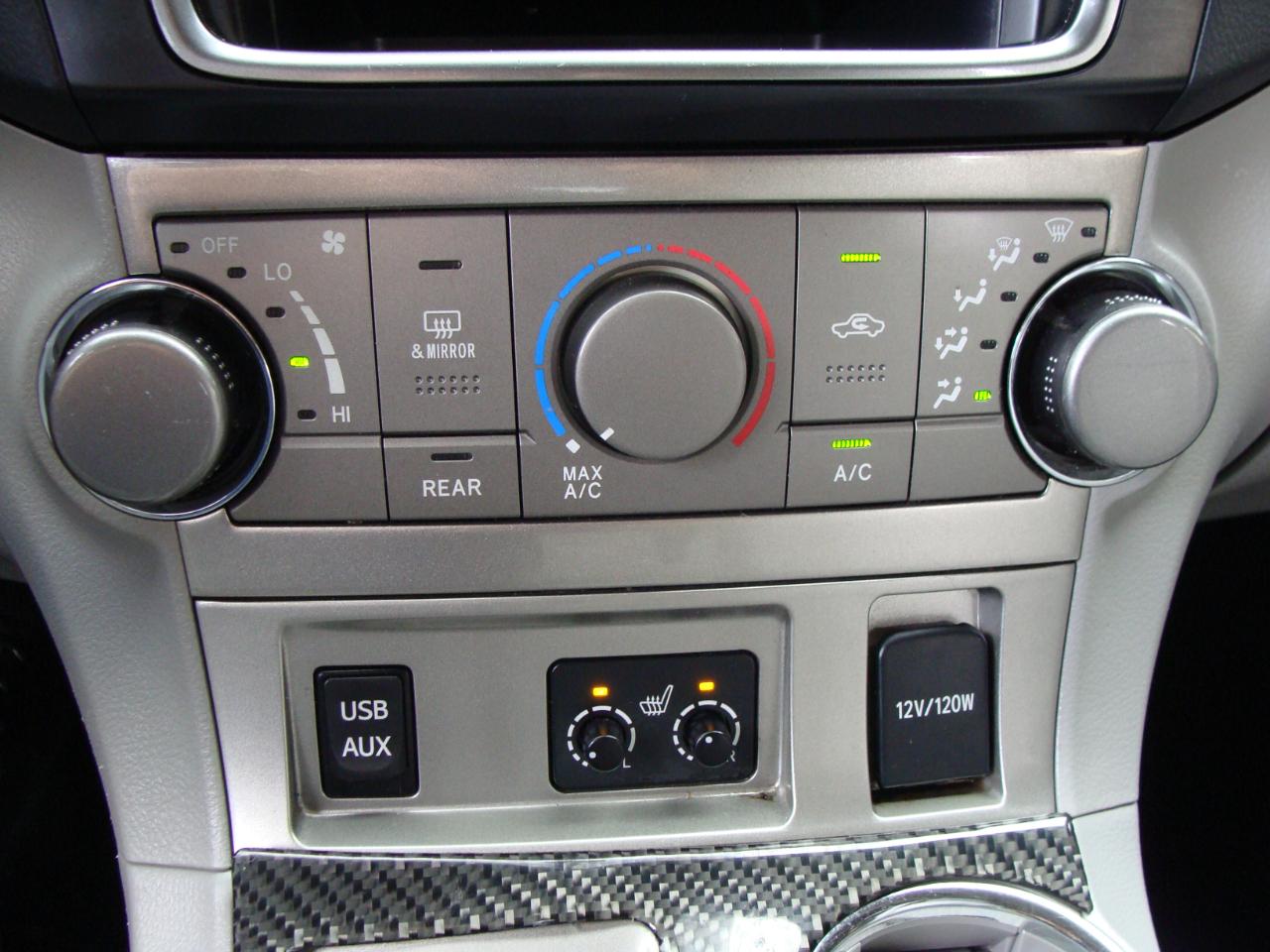 Toyota Highlander 4WD 4dr V6 (Natl) 2013