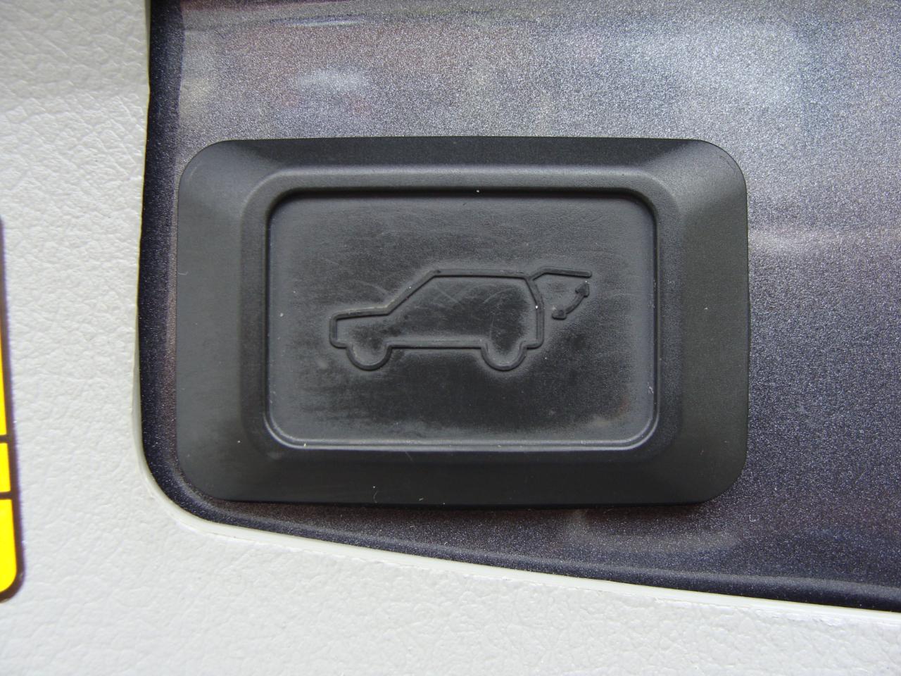 Toyota Highlander 4WD 4dr V6 (Natl) 2013