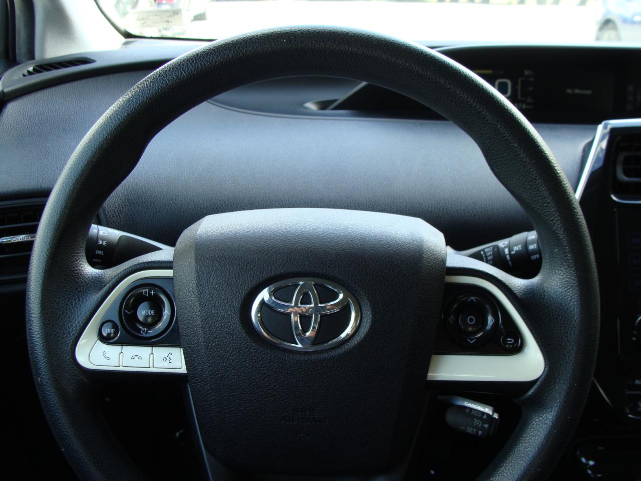 Toyota Prius 5dr HB Two (Natl) 2016