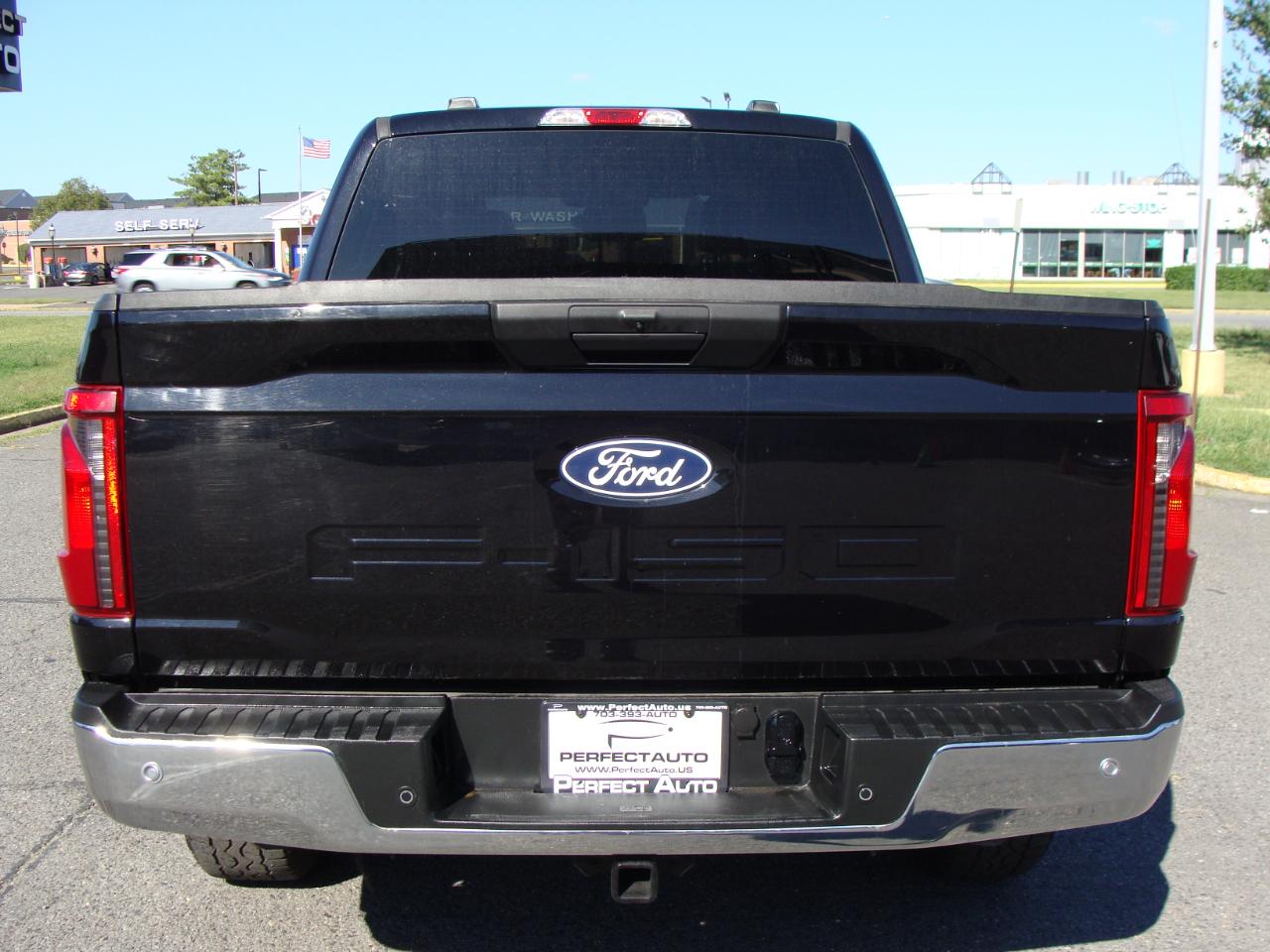 Ford F-150 XLT 4WD SuperCrew 5.5' Box 2025