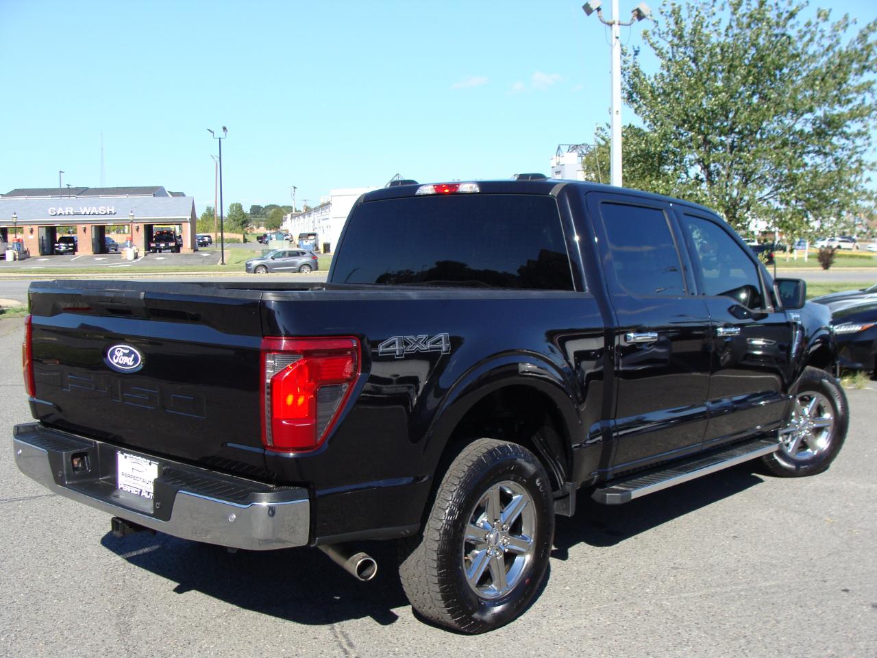 Ford F-150 XLT 4WD SuperCrew 5.5' Box 2025