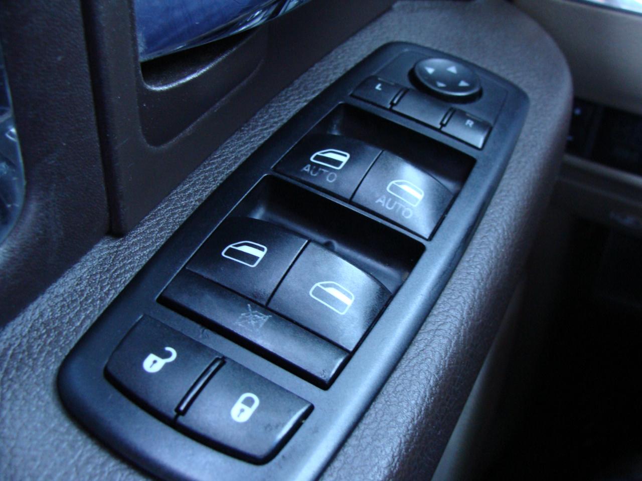 RAM 2500 4WD Crew Cab 169" Laramie Longhorn Edition 2011