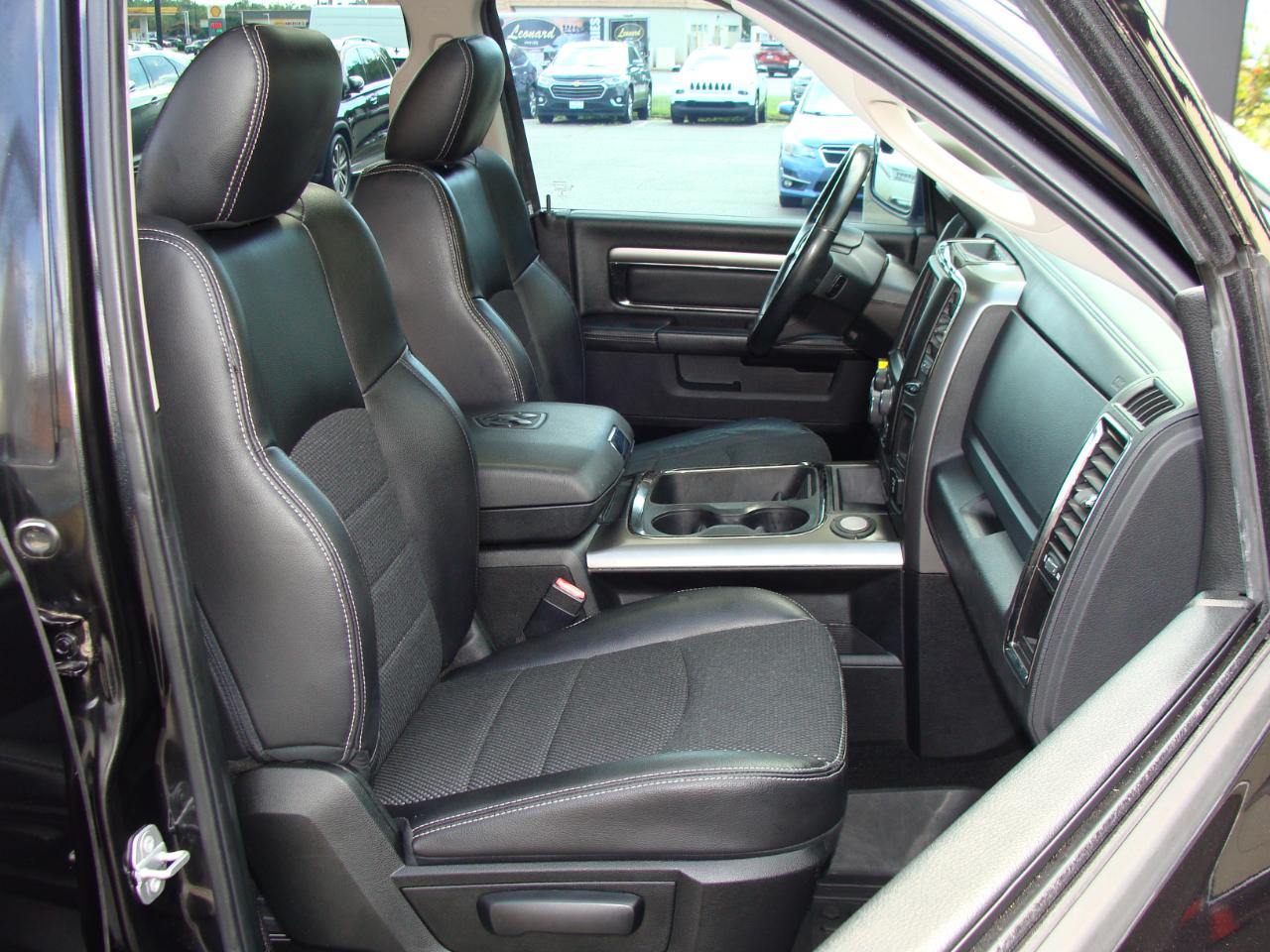 RAM 1500 Night 4x4 Crew Cab 5'7" Box *Ltd Avail* 2018