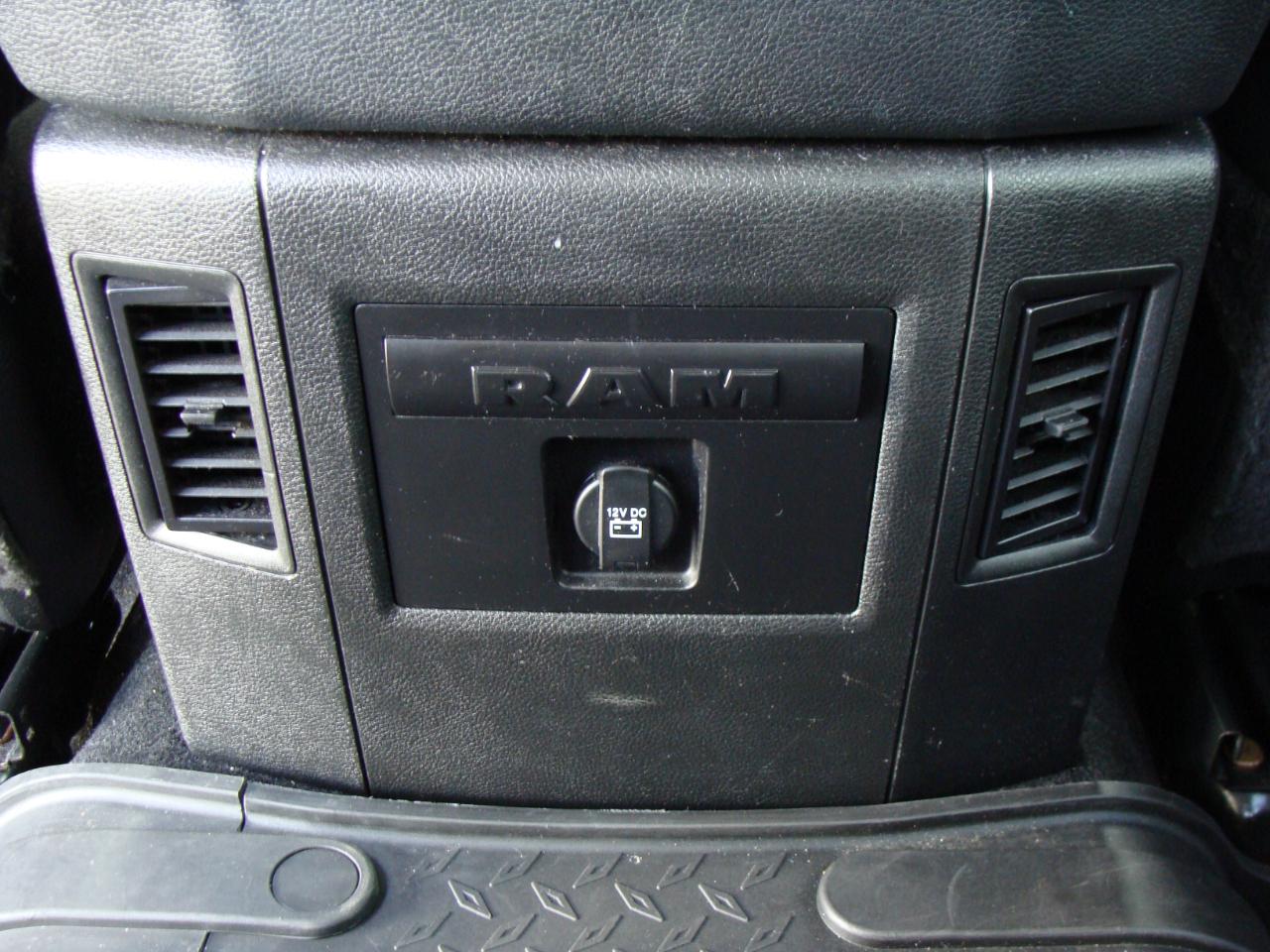 RAM 1500 Night 4x4 Crew Cab 5'7" Box *Ltd Avail* 2018