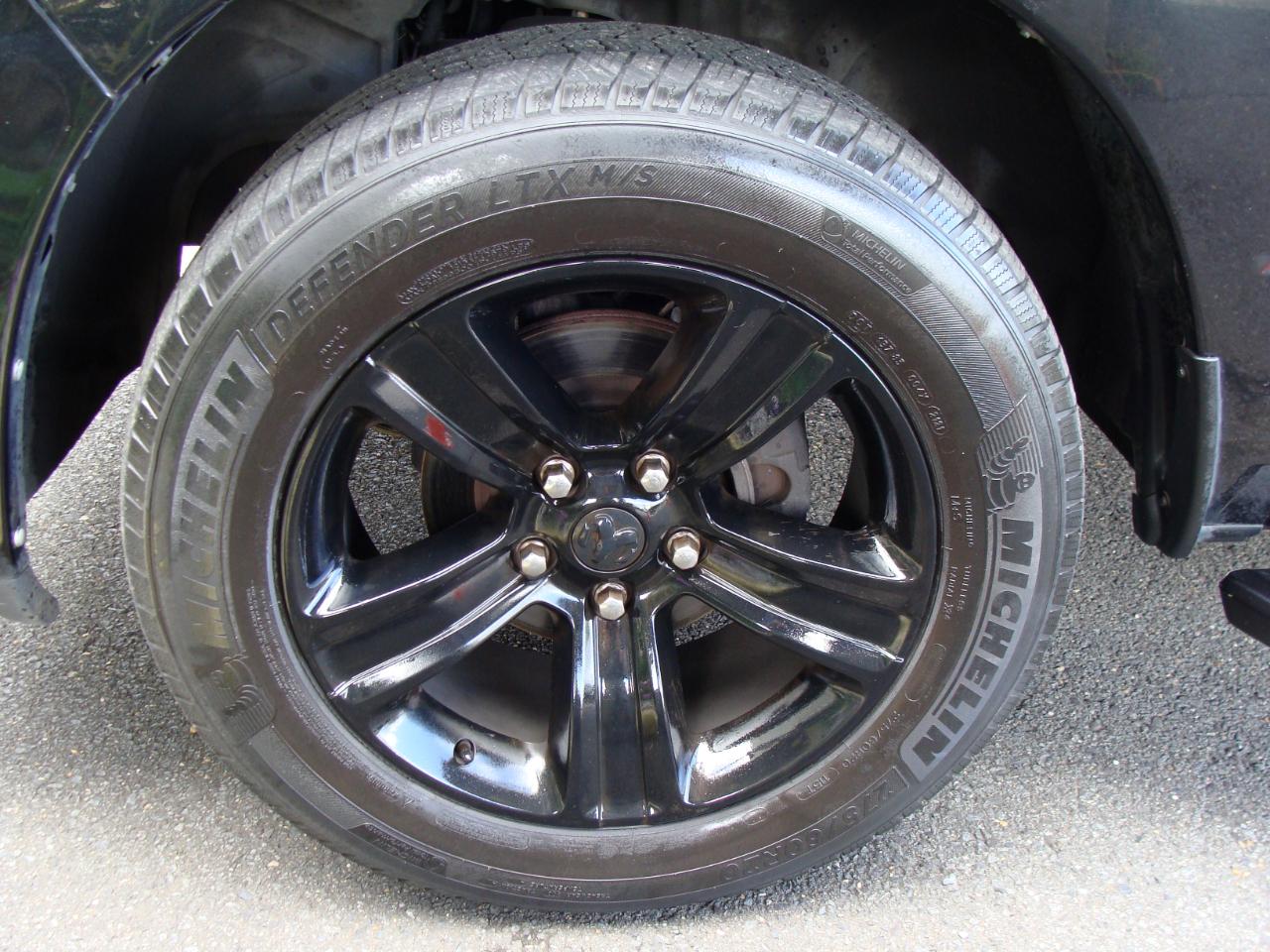 RAM 1500 Night 4x4 Crew Cab 5'7" Box *Ltd Avail* 2018