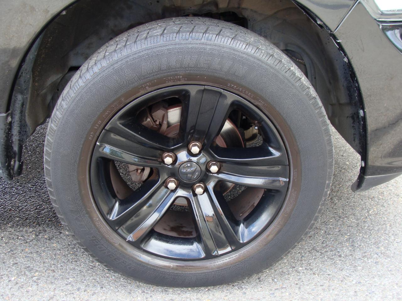 RAM 1500 Night 4x4 Crew Cab 5'7" Box *Ltd Avail* 2018