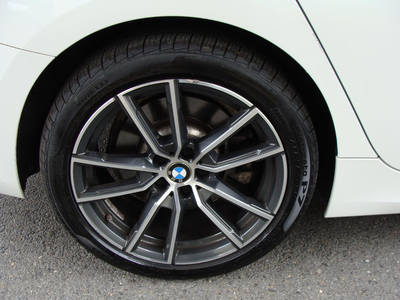 BMW 3 Series 330i xDrive Sedan 2019