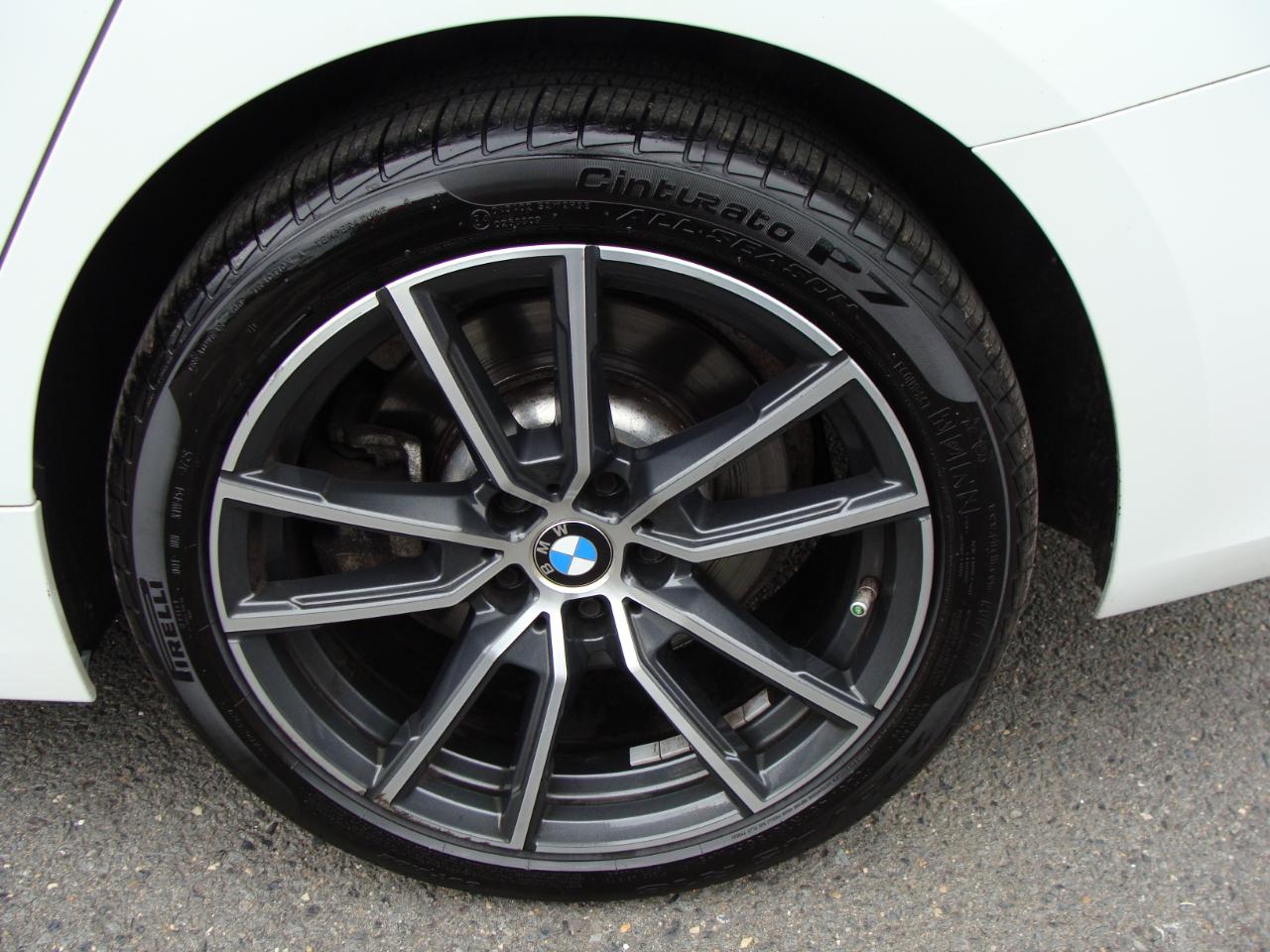 BMW 3 Series 330i xDrive Sedan 2019