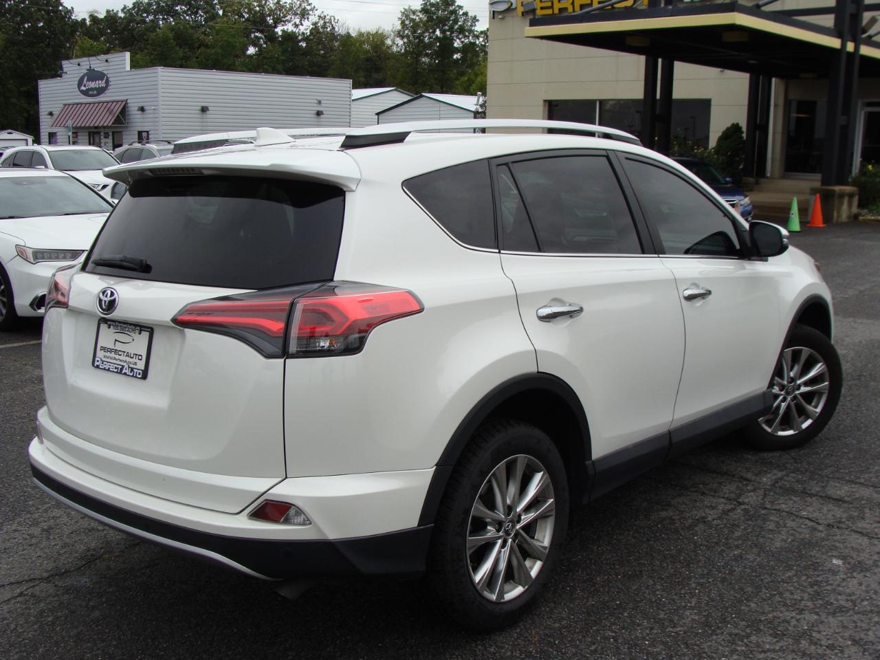 Toyota RAV4 AWD 4dr Limited (Natl) 2016