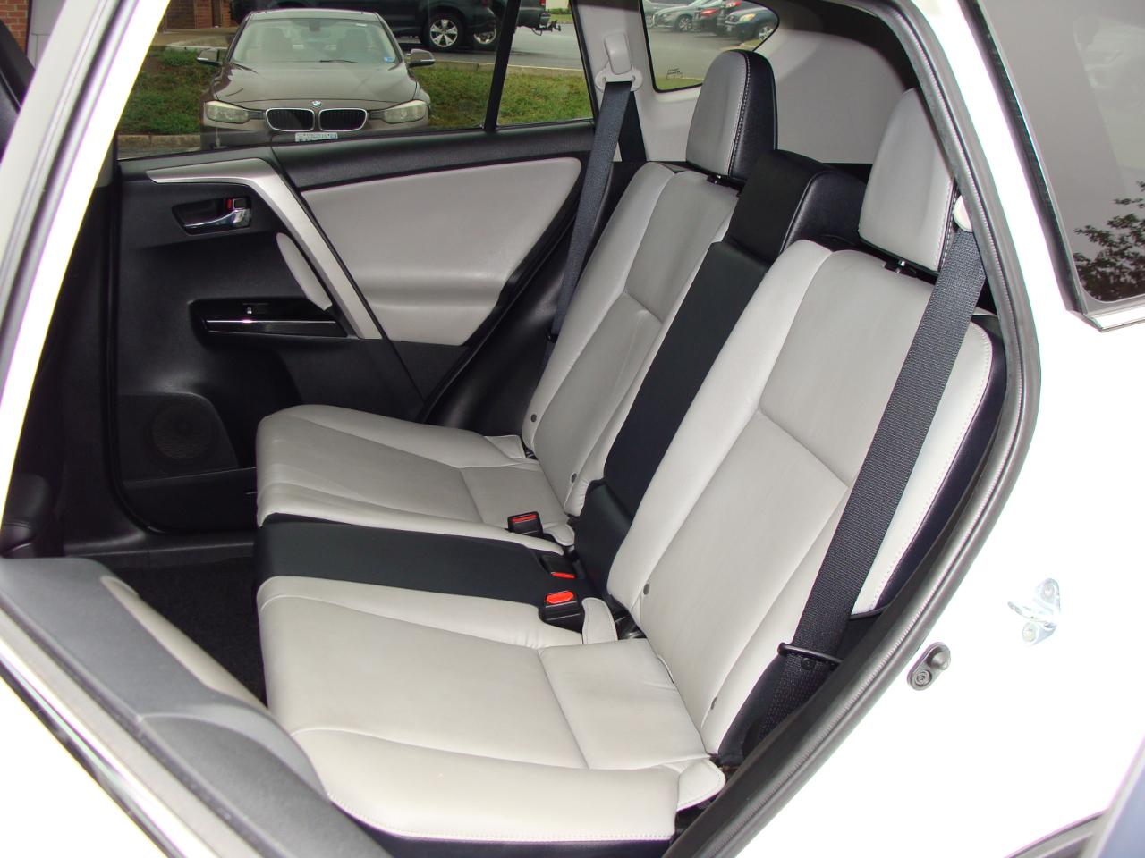 Toyota RAV4 AWD 4dr Limited (Natl) 2016