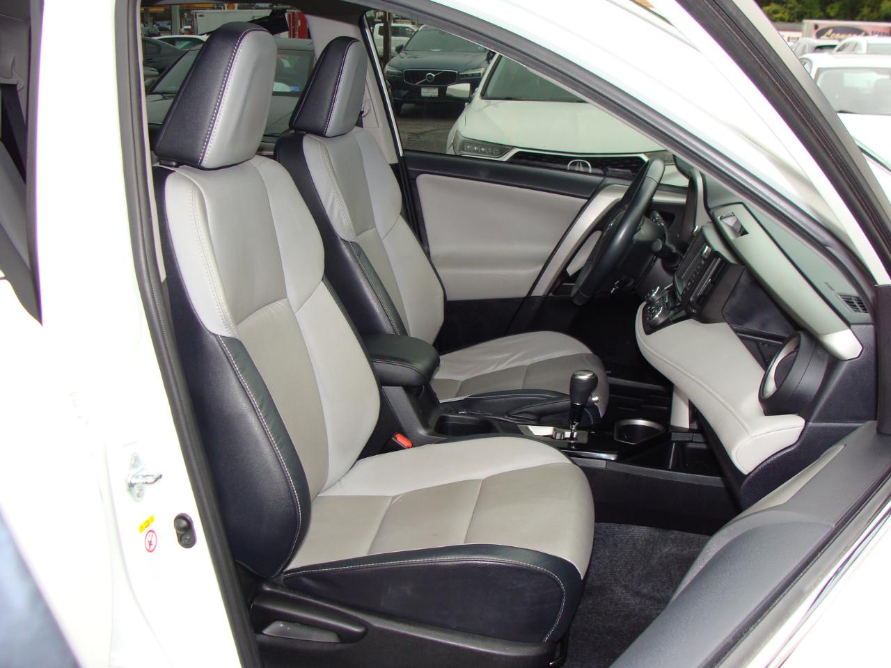 Toyota RAV4 AWD 4dr Limited (Natl) 2016