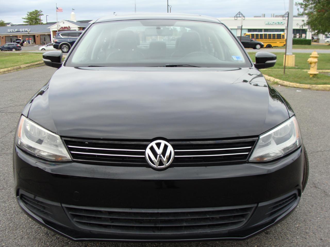 Volkswagen Jetta Sedan 4dr Auto SE PZEV 2013