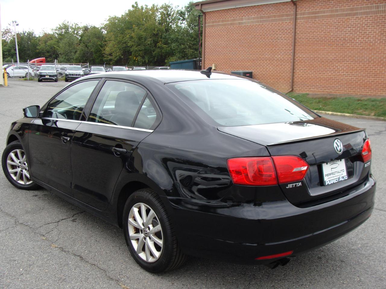 Volkswagen Jetta Sedan 4dr Auto SE PZEV 2013