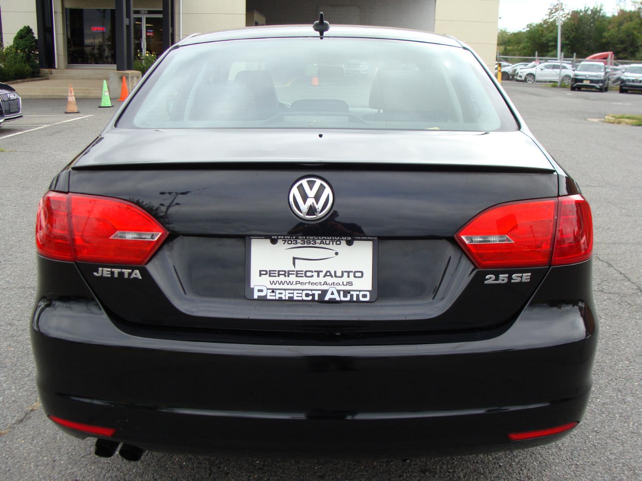Volkswagen Jetta Sedan 4dr Auto SE PZEV 2013