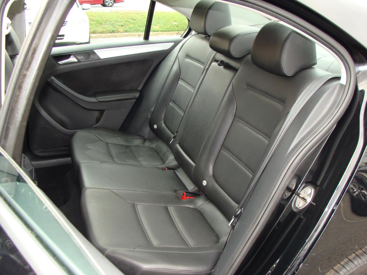 Volkswagen Jetta Sedan 4dr Auto SE PZEV 2013