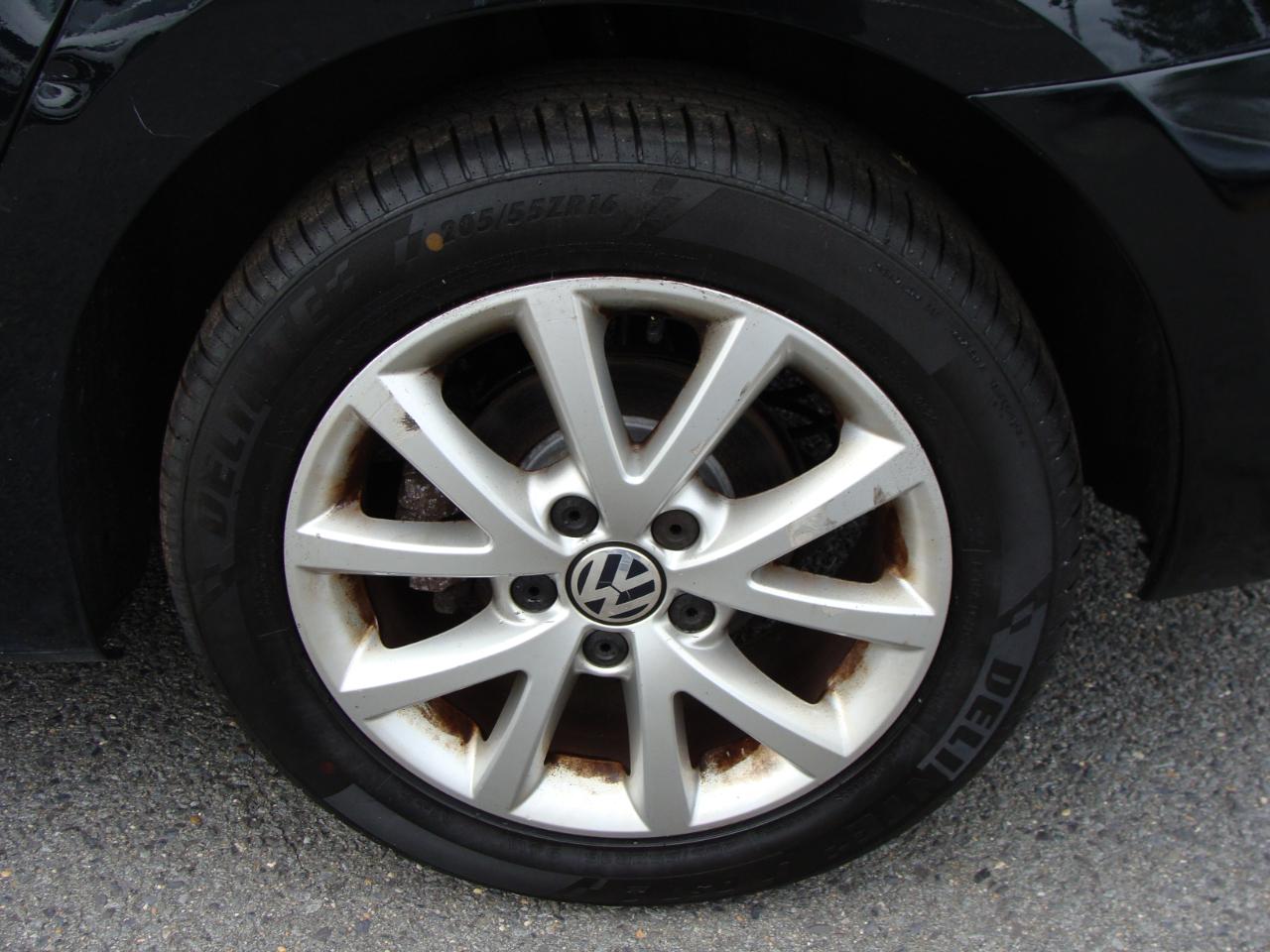 Volkswagen Jetta Sedan 4dr Auto SE PZEV 2013