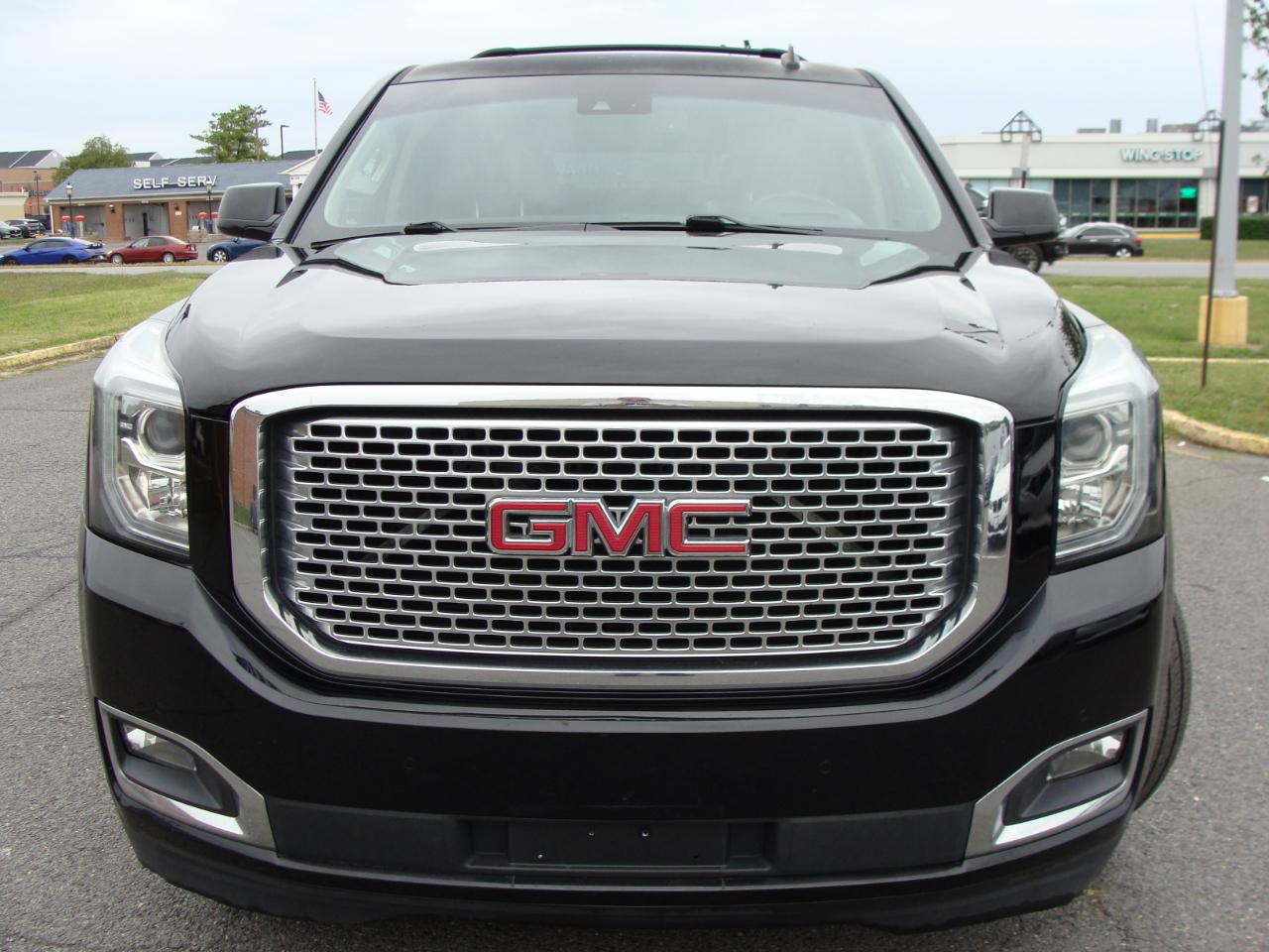 GMC Yukon XL 4WD 4dr Denali 2015