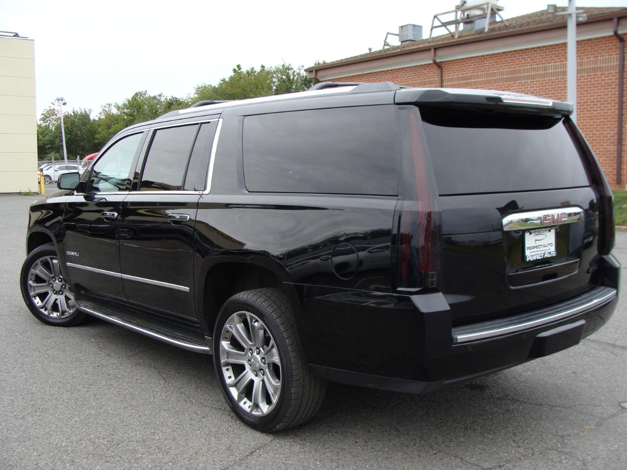 GMC Yukon XL 4WD 4dr Denali 2015