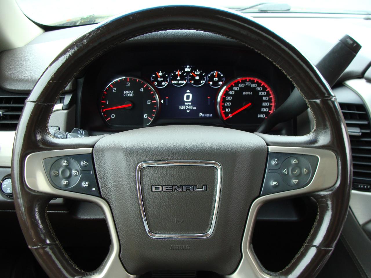 GMC Yukon XL 4WD 4dr Denali 2015